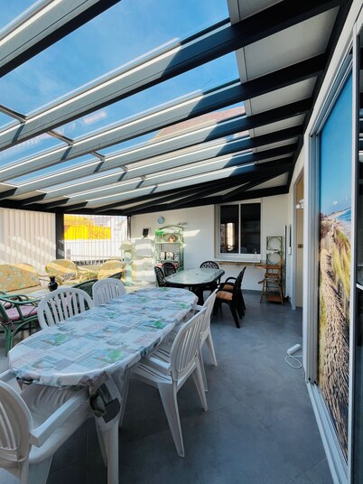 Cosy house for 12 people 120m from the sea