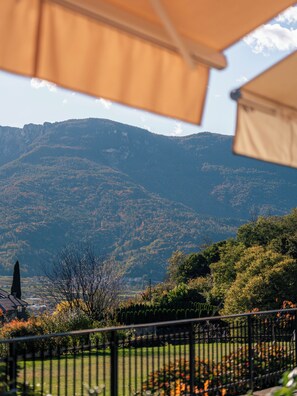 Property grounds - Holiday home ideal for exploring Trentino and enjoying authentic experiences (Trentino-Alto Adige)