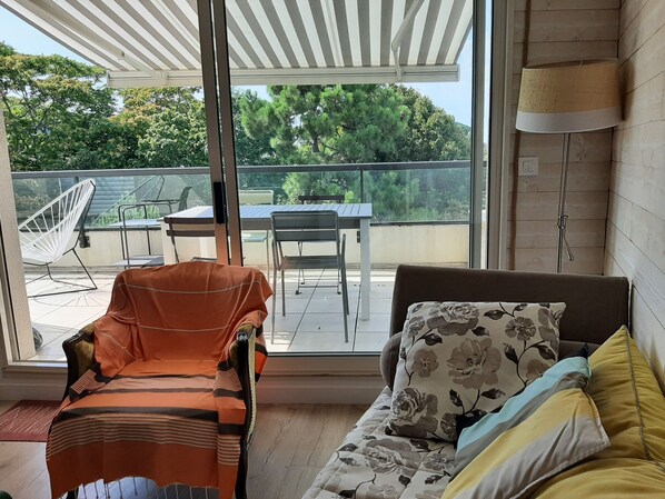 リビング エリア