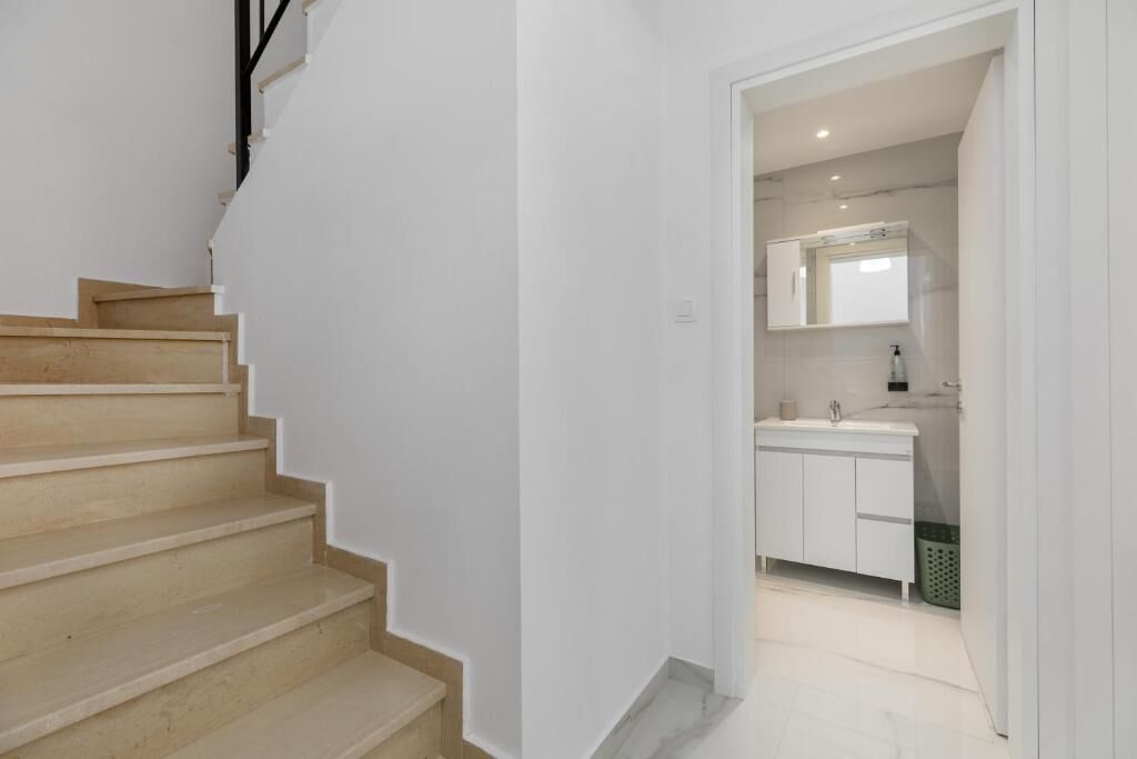 Apartment, 2 Bedrooms, City View | Interior