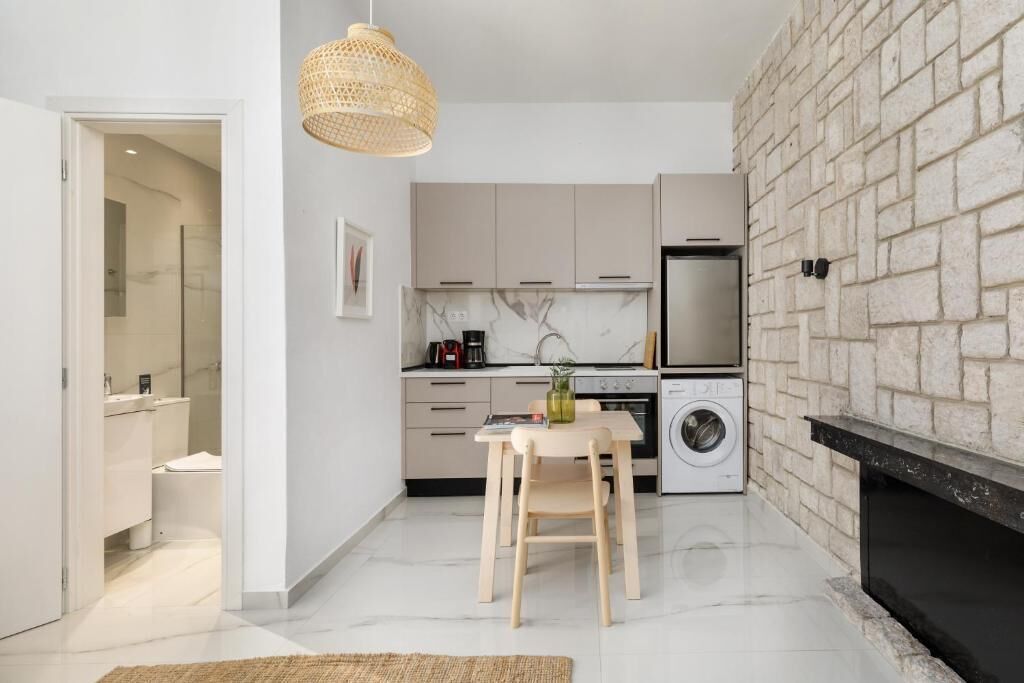 Espresso maker, coffee/tea maker, electric kettle