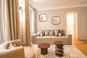 TV - Apartment near Eiffel Tower - 1BR 2/4 persons (Paris)