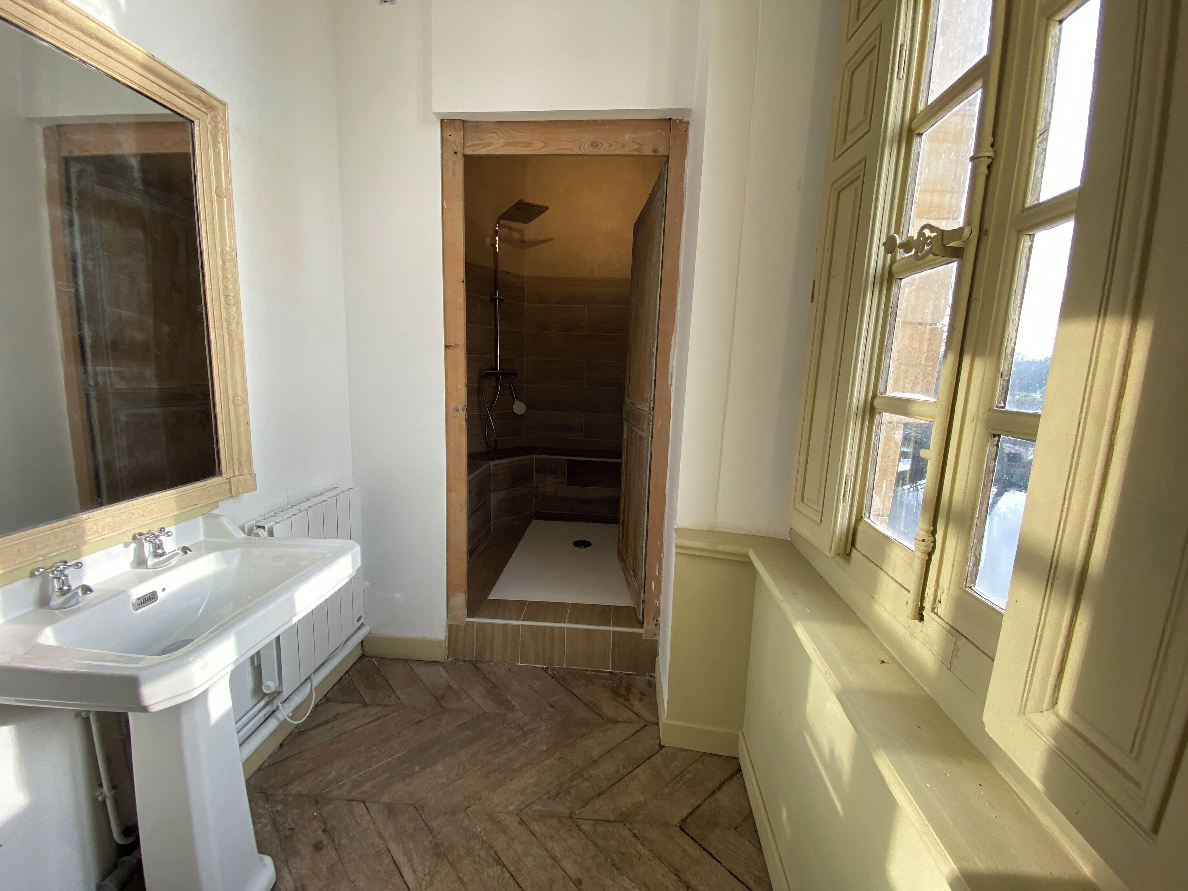 Een douche, toiletpapier