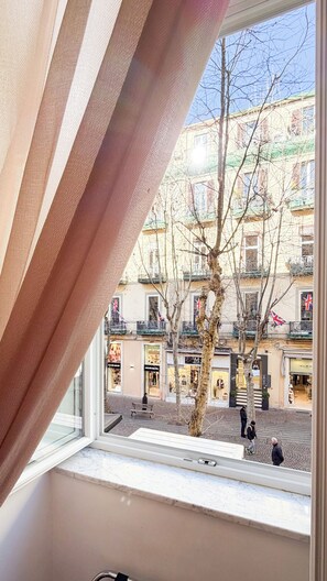 Suite familiare, 2 camere da letto, balcone, vista città | Interni