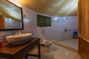 タオル、石鹸、シャンプー、トイレットペーパー