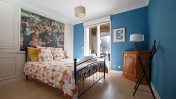 Internet, bed sheets