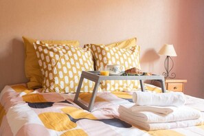 Internet, bed sheets