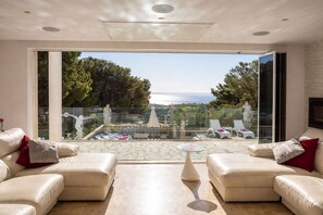 TV - Oceanland, Villa 5StarsHome Mallorca (Calvià)