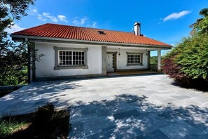Exterior - Vrbo Property (Santiago de Compostela)