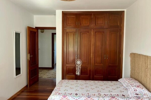 Room - Vrbo Property (Santiago de Compostela)