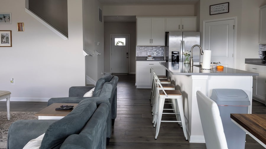 Holistic Campus Rental, LLC - Private Bedrooms in Shared Home with Shared Kitchen