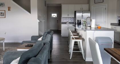 Holistic Campus Rental, LLC - Private Bedrooms in Shared Home with Shared Kitchen