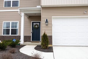 House, 5 Bedrooms | Exterior detail