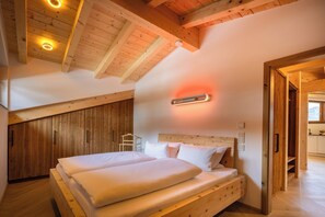 Een strijkplank/strijkijzer, gratis wifi, beddengoed
