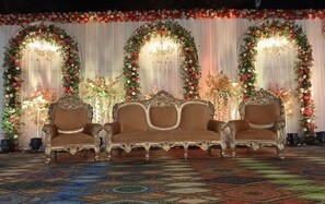 المنطقة المحيطة بالمنشأة