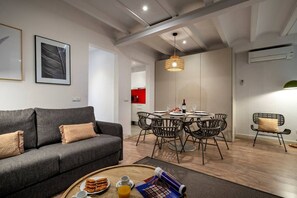 Dining - Rustic-Chic Gracia Apartment Verdi Bajos (Barcelona)