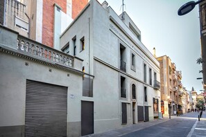 Exterior - Verdi 11 - Habitat Apartments (Barcelona)