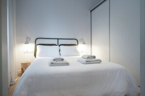 3 habitaciones, tabla de planchar con plancha y wifi gratis 