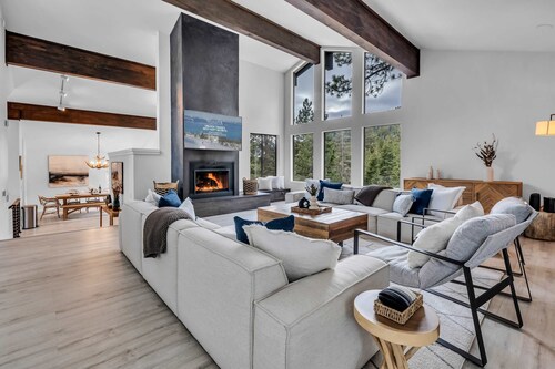 Tahoe Retreat | Private Hot Tub & Scenic Views