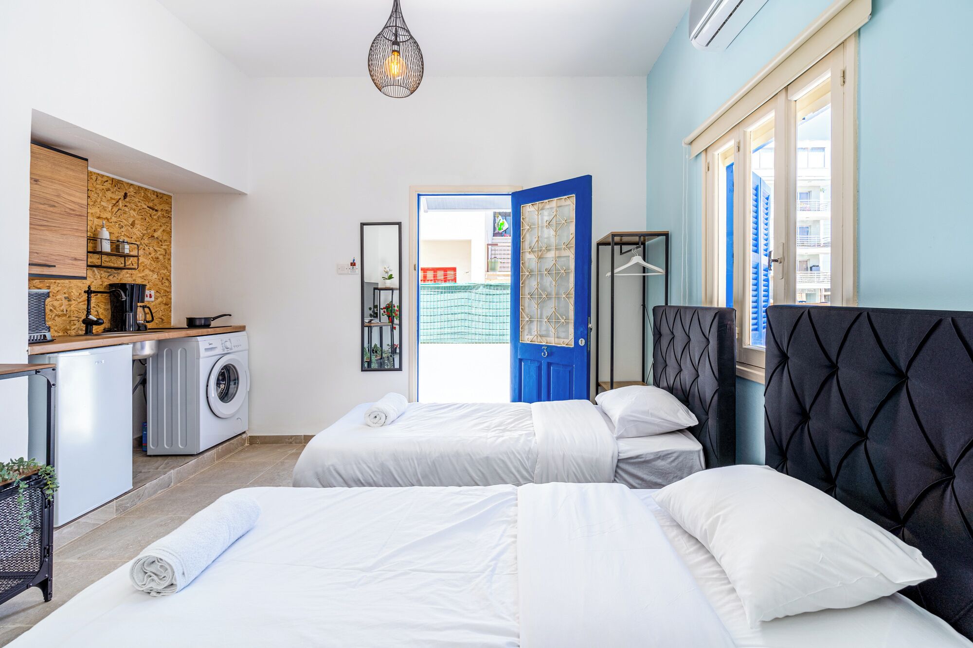 Studio, 2 Twin Beds, Kitchenette, City View | View from room