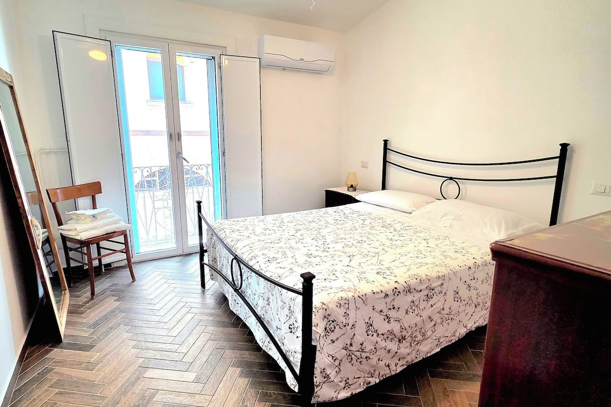 House, Balcony, Mountain View | Free WiFi