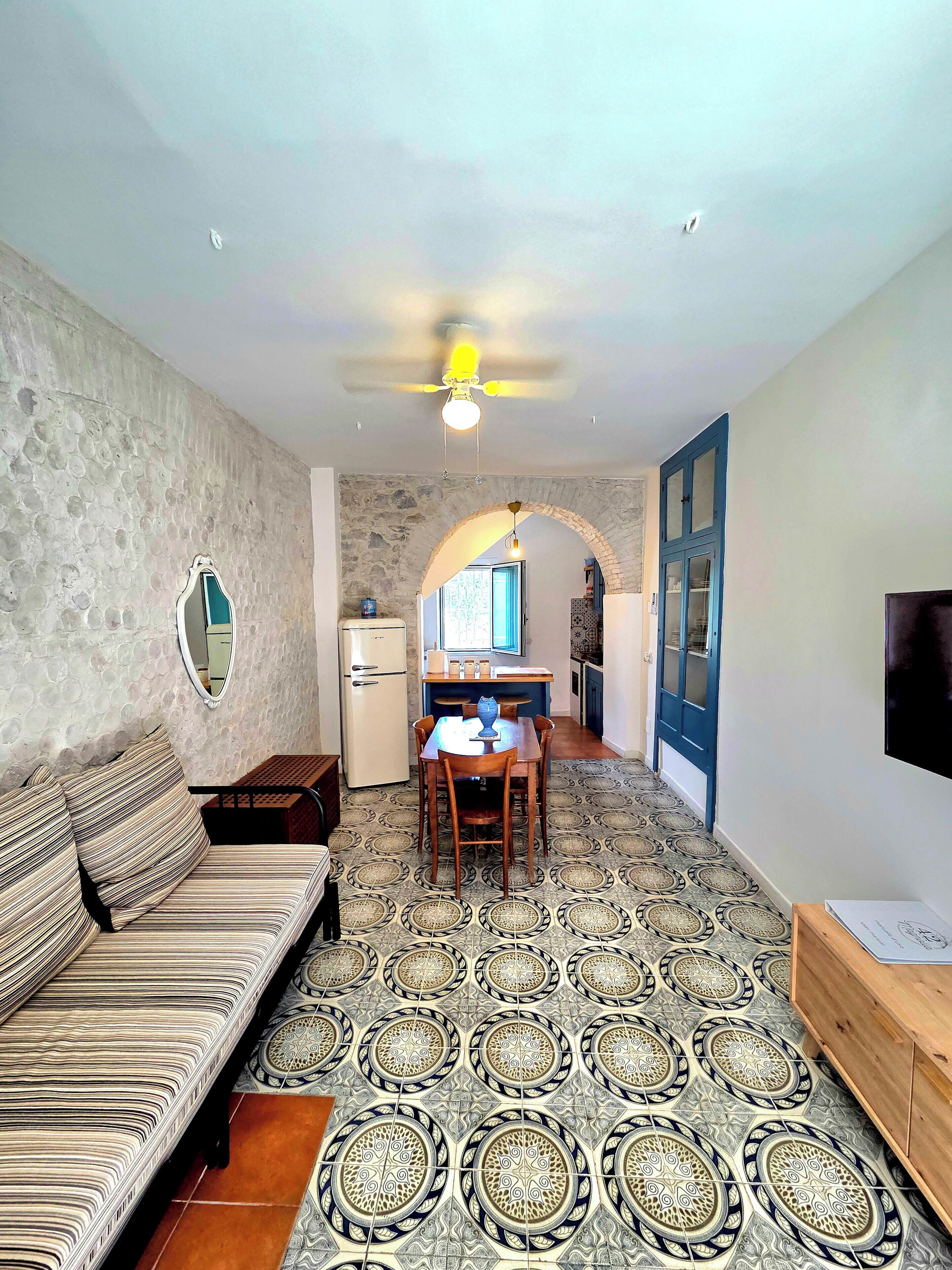 House, Balcony, Mountain View | Living area