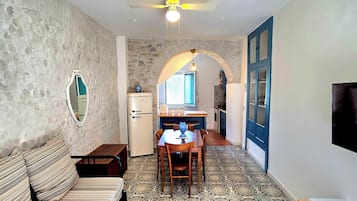House, Balcony, Mountain View | Living area