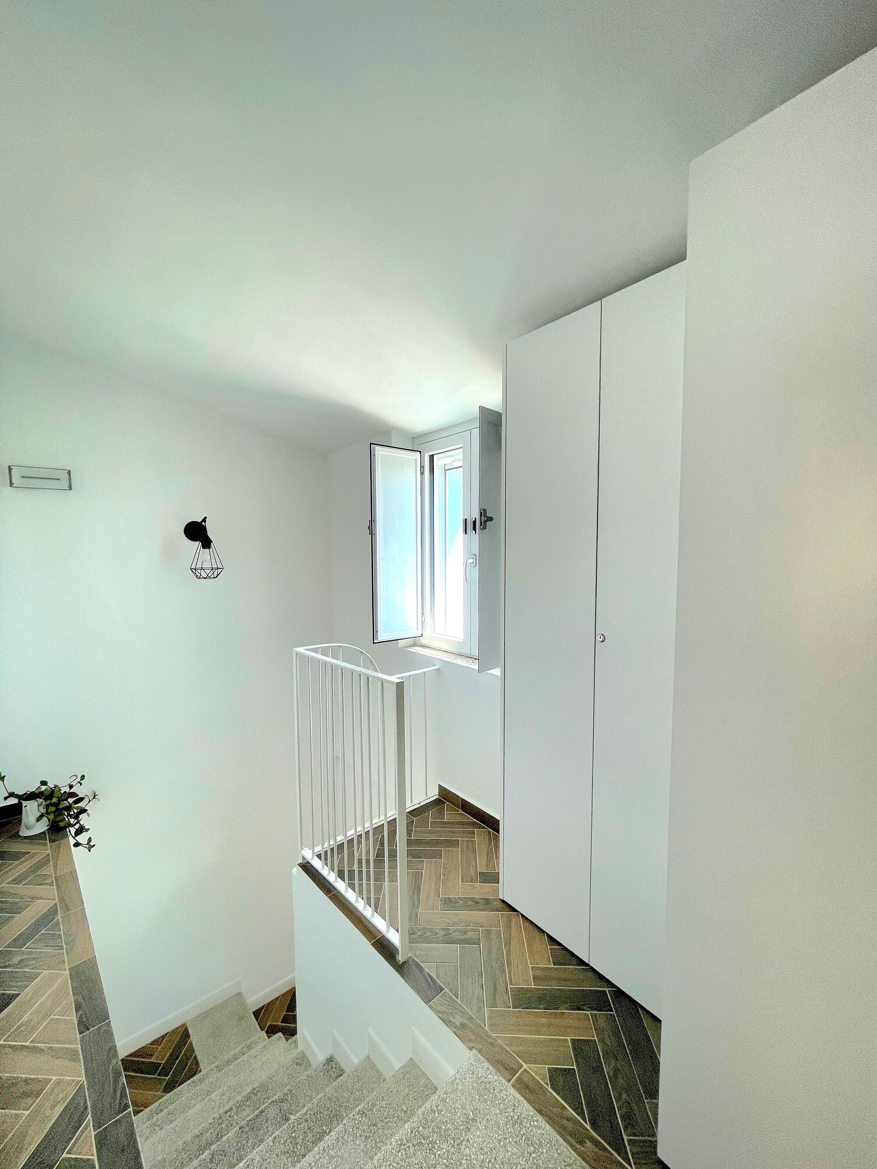 House, Balcony, Mountain View | Interior