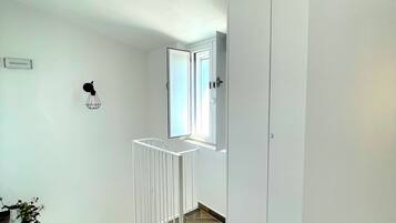 House, Balcony, Mountain View | Interior