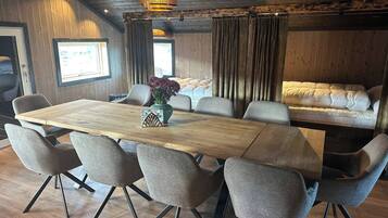 House, 3 Bedrooms, Accessible | Dining room