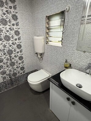 淋浴设施、免费洗浴用品、毛巾、肥皂