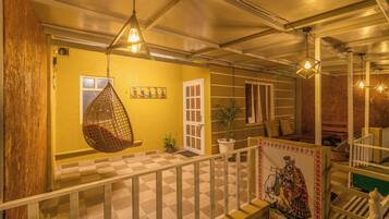 Superior Twin Room | Living area