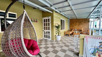 Superior Twin Room | Living area