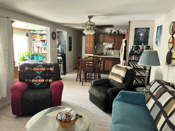 Nhà di động, 1 phòng ngủ, hút thuốc, sân hiên | Khu phòng khách