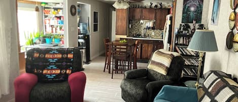 Mobile Home, 1 Bedroom, Smoking, Patio | Living area