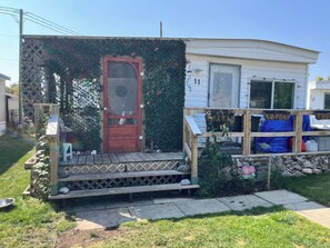 Mobile Home, 1 Bedroom, Smoking, Patio | Terrace/patio - Rustic Suite in Small Town Alberta Canada 🍁 (Penhold)