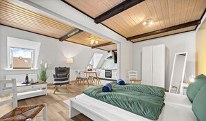 1 Schlafzimmer, Reisekinderbett, kostenloses WLAN, Bettwäsche