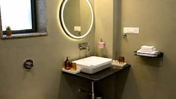 Elite Double Room | Raised toilet seat