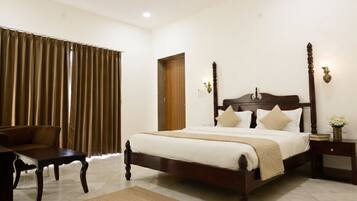 Elite Double Room | Blackout drapes, free WiFi