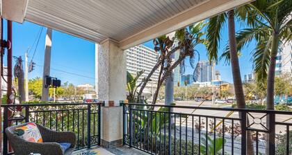 `The Gallery` - Artful Stay in Downtown St Pete