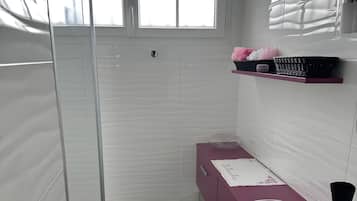 Doccia, asciugacapelli, asciugamani