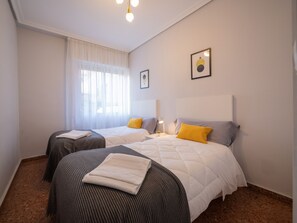 2 bedrooms, free WiFi, bed sheets