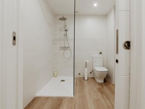 Bathroom - Charming apartment in Logroño for 4, includes Wi-Fi (Logroño)