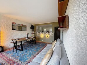 Dining - Sunny Escape - 2-Bedroom Apartment with Sea View (Argelès-sur-Mer)