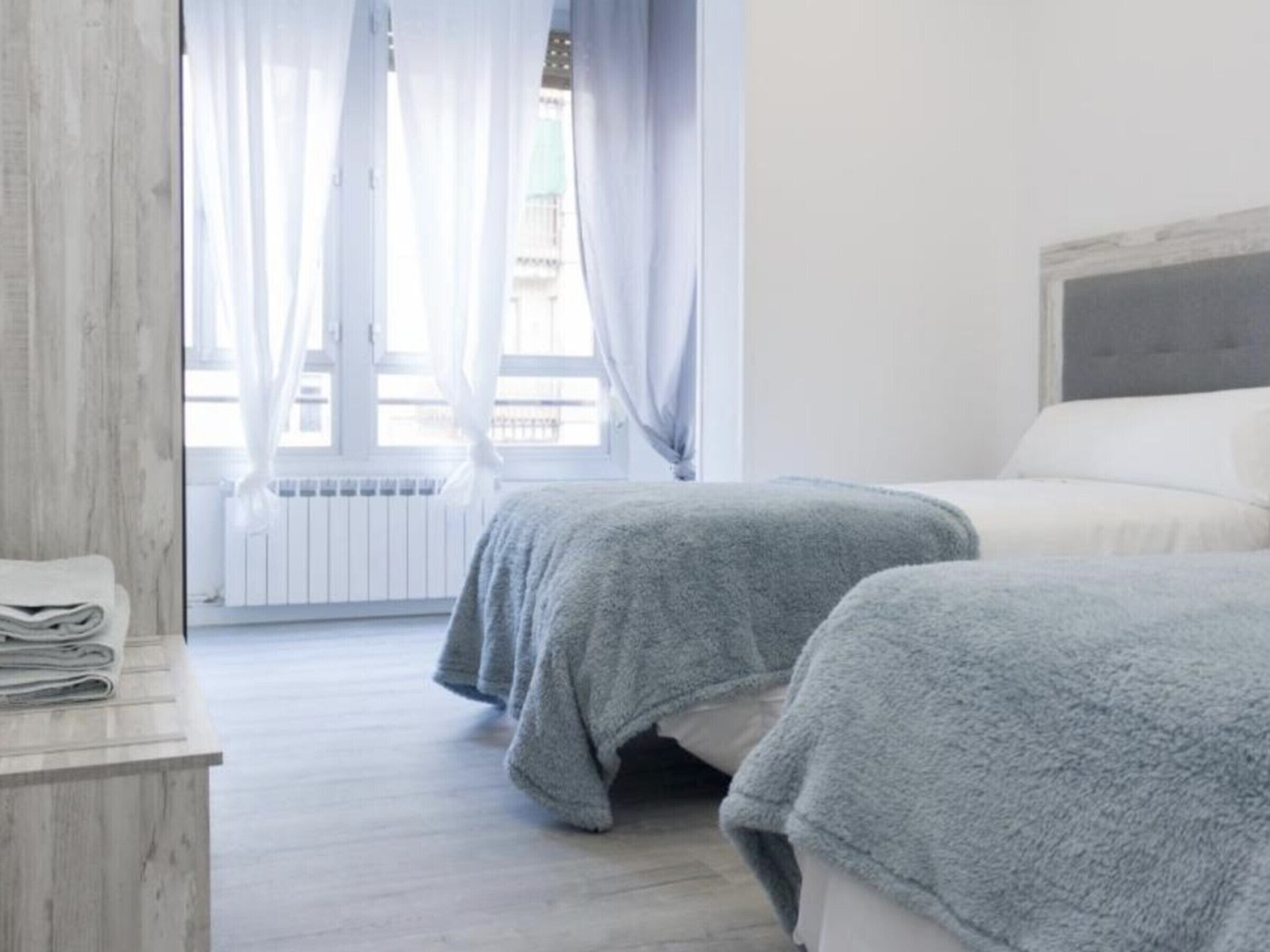 Wi-Fi gratuit, draps fournis