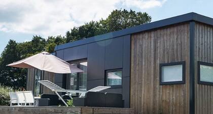 Cozy chalet for 4 with terrace in Sainte-Reine-de-Bretagne