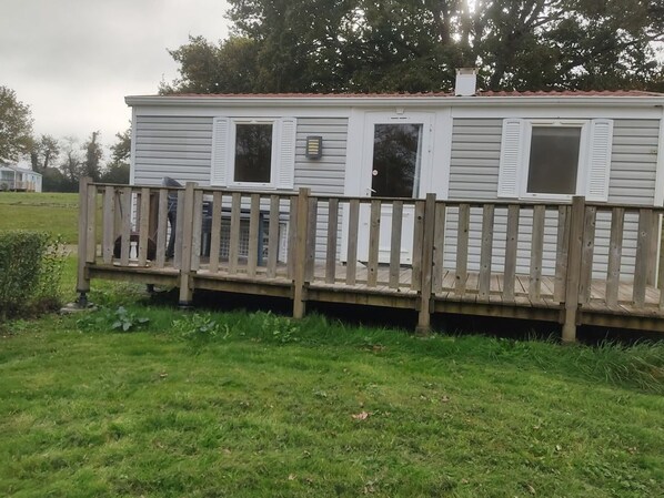 Terrace/patio - Rental Mobile Home, Terrace, 2 Bedrooms (Sainte-Reine-de-Bretagne)