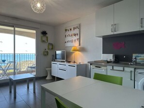 Interior - Ground Floor Apt Banyuls 4 pers. Parking Air Conditioning (Banyuls-sur-Mer)