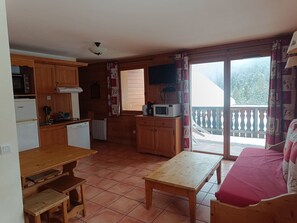 Interior - Cozy Studio 4 Guests, Balcony, Parking, WIFI in Pra-Loup (Pra-Loup)