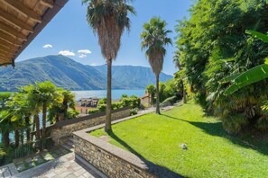 Property grounds - Luxury Villa in Tremezzo (Tremezzo)